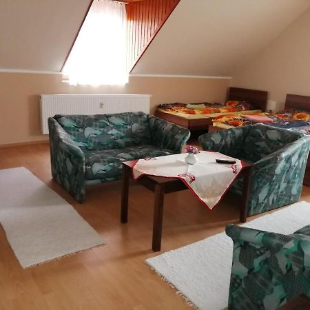 Dunajská Streda Ubytovanie Emily מראה חיצוני תמונה
